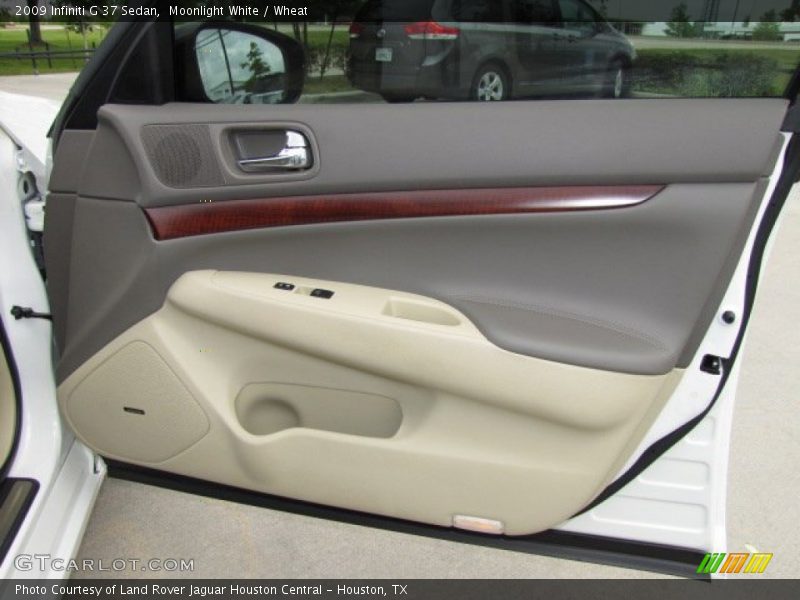 Door Panel of 2009 G 37 Sedan