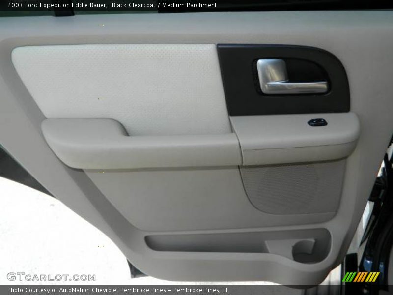 Black Clearcoat / Medium Parchment 2003 Ford Expedition Eddie Bauer
