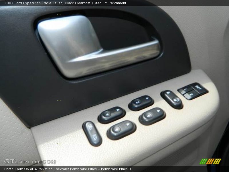 Black Clearcoat / Medium Parchment 2003 Ford Expedition Eddie Bauer