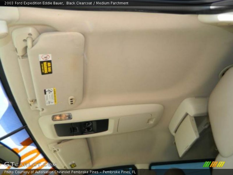 Black Clearcoat / Medium Parchment 2003 Ford Expedition Eddie Bauer