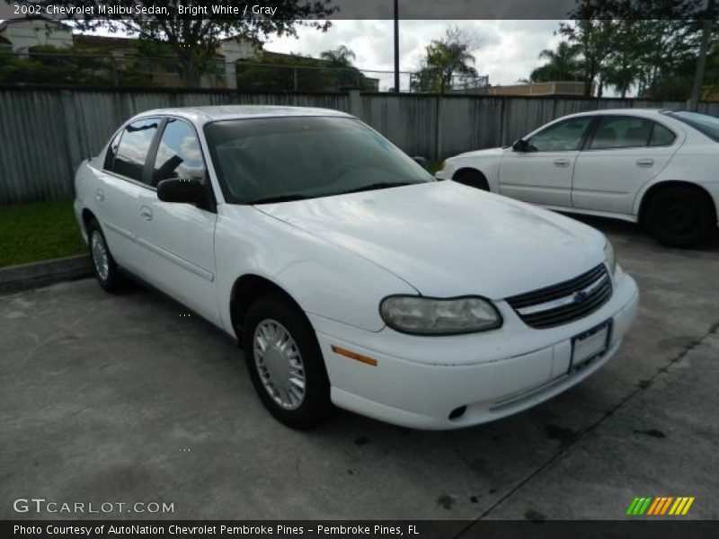 Front 3/4 View of 2002 Malibu Sedan