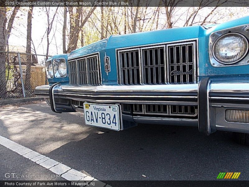 Spectre Blue / Blue 1975 Oldsmobile Custom Cruiser Station Wagon