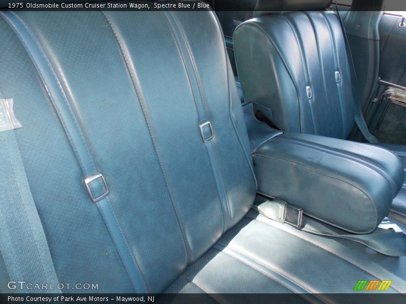 Spectre Blue / Blue 1975 Oldsmobile Custom Cruiser Station Wagon
