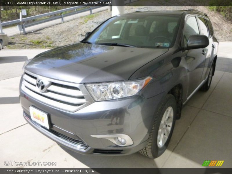 Magnetic Gray Metallic / Ash 2013 Toyota Highlander V6 4WD