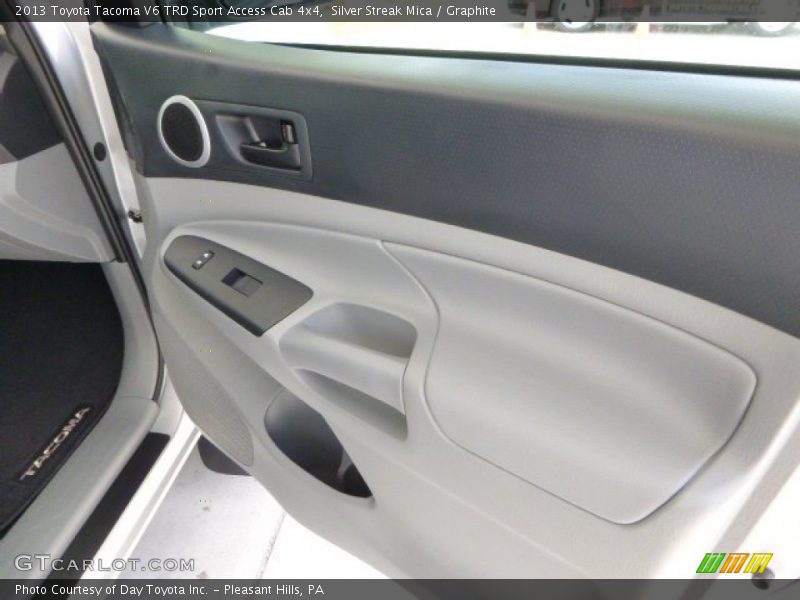Silver Streak Mica / Graphite 2013 Toyota Tacoma V6 TRD Sport Access Cab 4x4