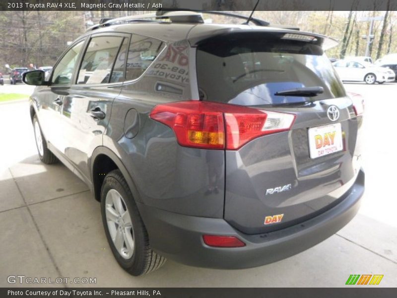 Magnetic Gray Metallic / Ash 2013 Toyota RAV4 XLE