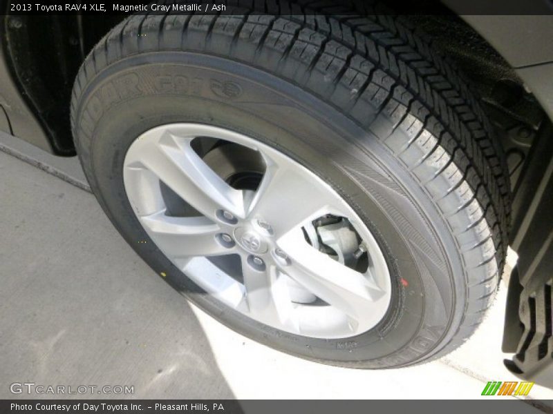Magnetic Gray Metallic / Ash 2013 Toyota RAV4 XLE