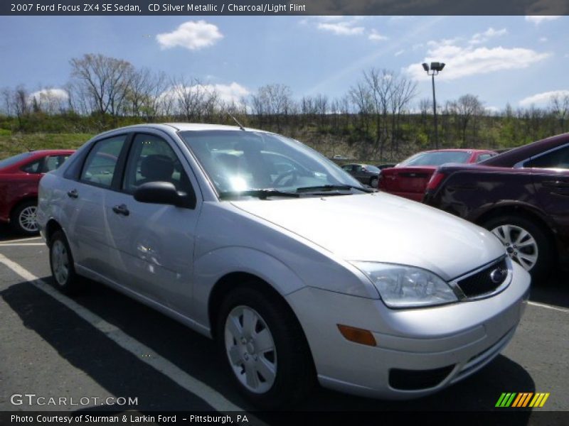 CD Silver Metallic / Charcoal/Light Flint 2007 Ford Focus ZX4 SE Sedan