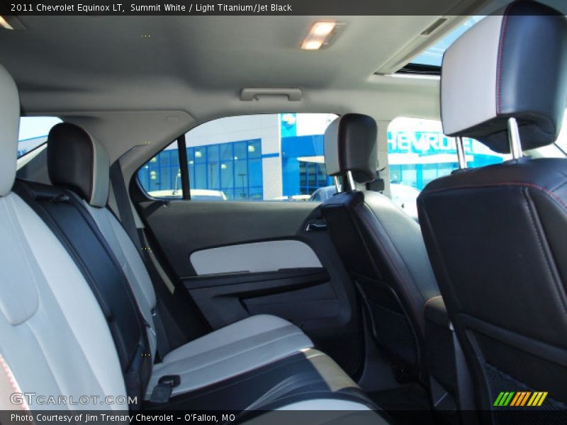 Summit White / Light Titanium/Jet Black 2011 Chevrolet Equinox LT