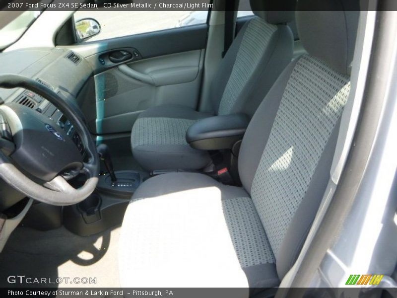 CD Silver Metallic / Charcoal/Light Flint 2007 Ford Focus ZX4 SE Sedan