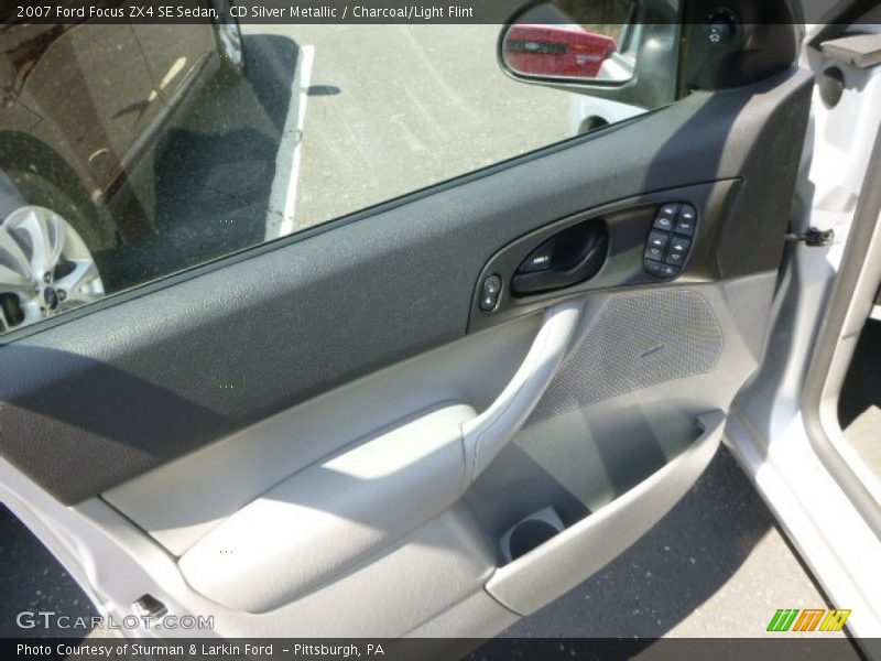 CD Silver Metallic / Charcoal/Light Flint 2007 Ford Focus ZX4 SE Sedan