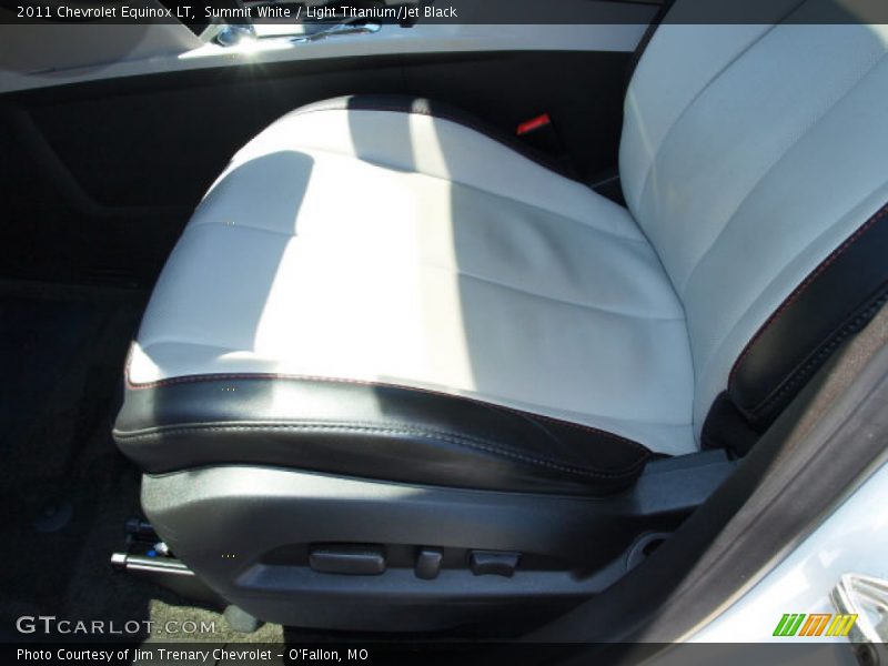 Summit White / Light Titanium/Jet Black 2011 Chevrolet Equinox LT