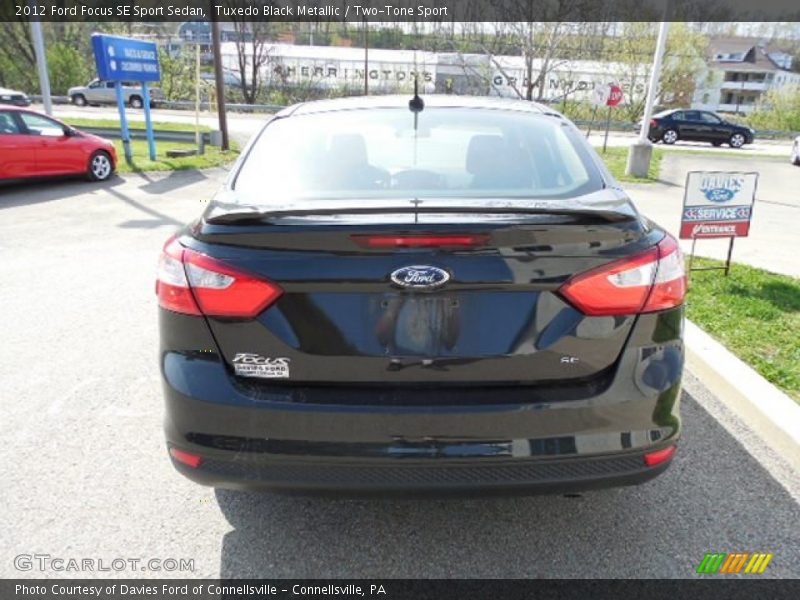 Tuxedo Black Metallic / Two-Tone Sport 2012 Ford Focus SE Sport Sedan