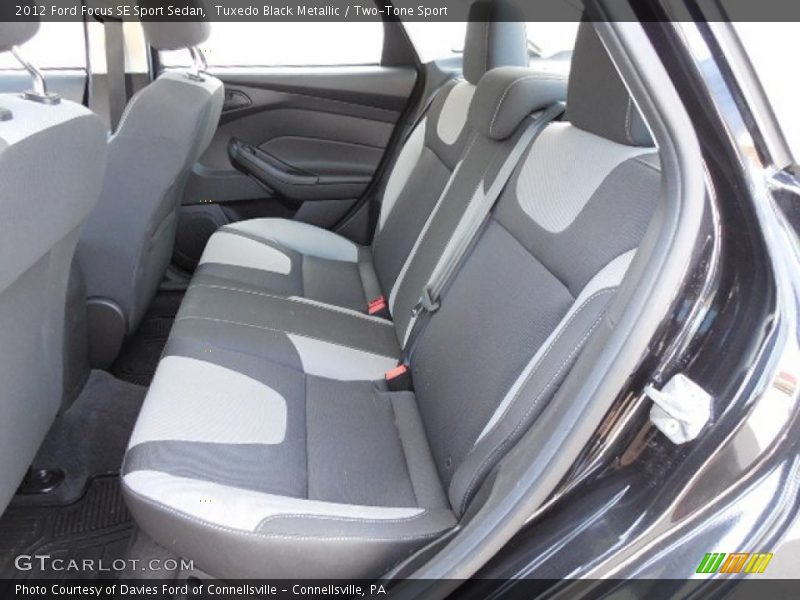 Tuxedo Black Metallic / Two-Tone Sport 2012 Ford Focus SE Sport Sedan