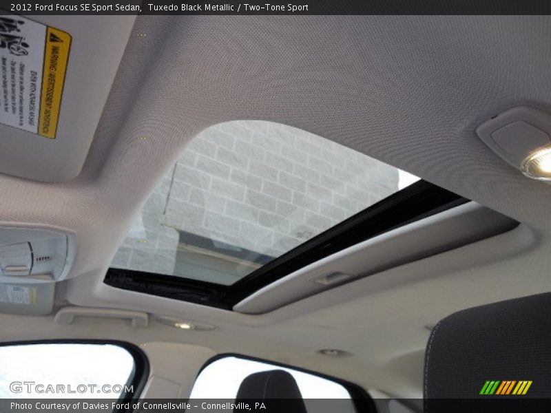 Tuxedo Black Metallic / Two-Tone Sport 2012 Ford Focus SE Sport Sedan