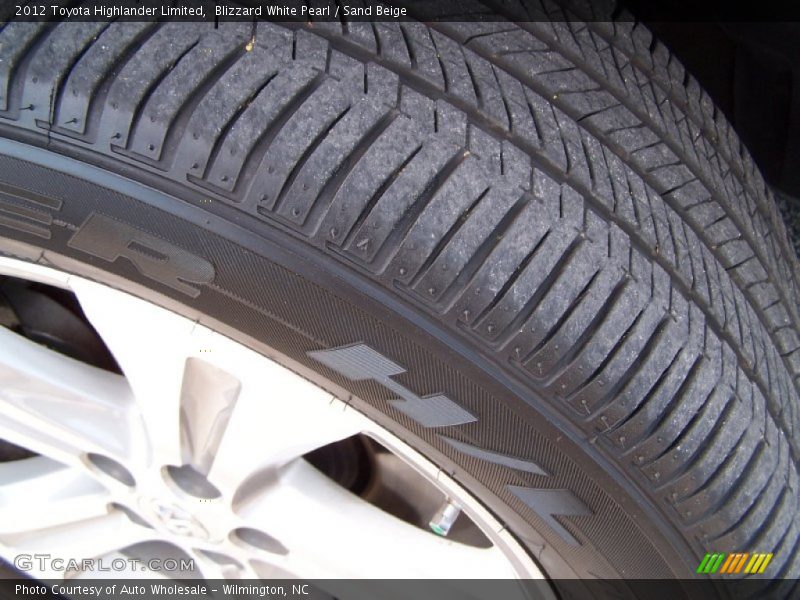 Blizzard White Pearl / Sand Beige 2012 Toyota Highlander Limited