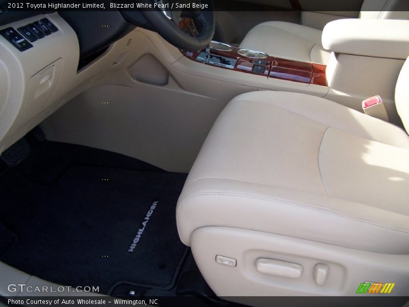 Blizzard White Pearl / Sand Beige 2012 Toyota Highlander Limited