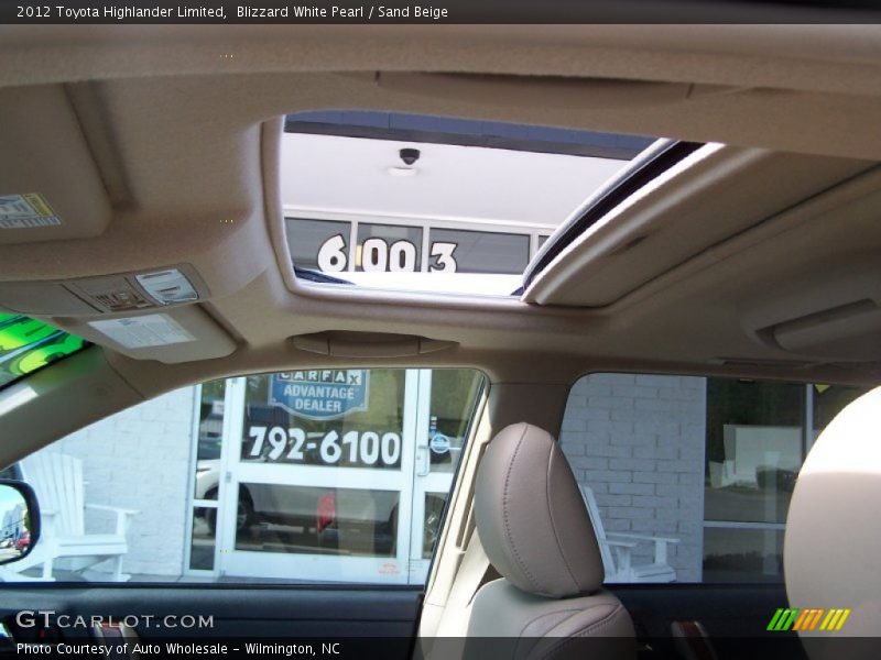 Blizzard White Pearl / Sand Beige 2012 Toyota Highlander Limited