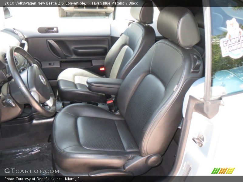 Front Seat of 2010 New Beetle 2.5 Convertible