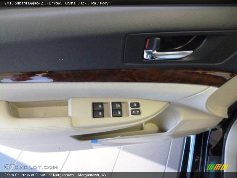 Crystal Black Silica / Ivory 2013 Subaru Legacy 2.5i Limited
