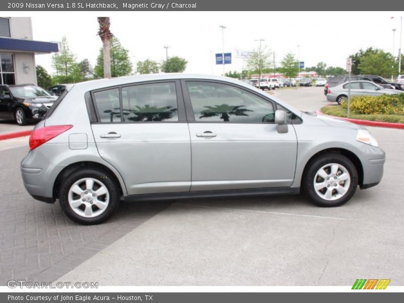 Magnetic Gray / Charcoal 2009 Nissan Versa 1.8 SL Hatchback