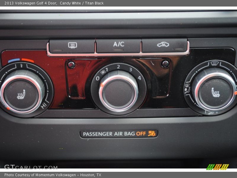 Candy White / Titan Black 2013 Volkswagen Golf 4 Door