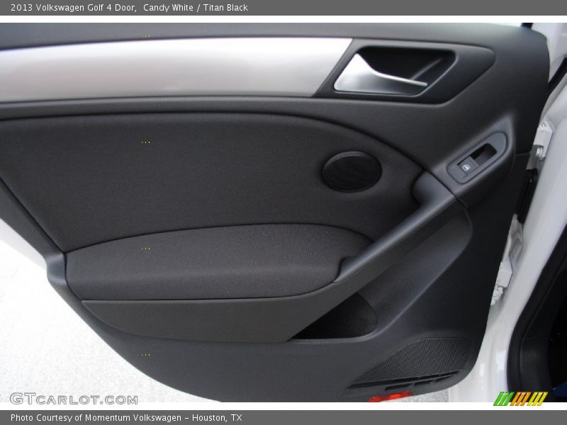 Candy White / Titan Black 2013 Volkswagen Golf 4 Door