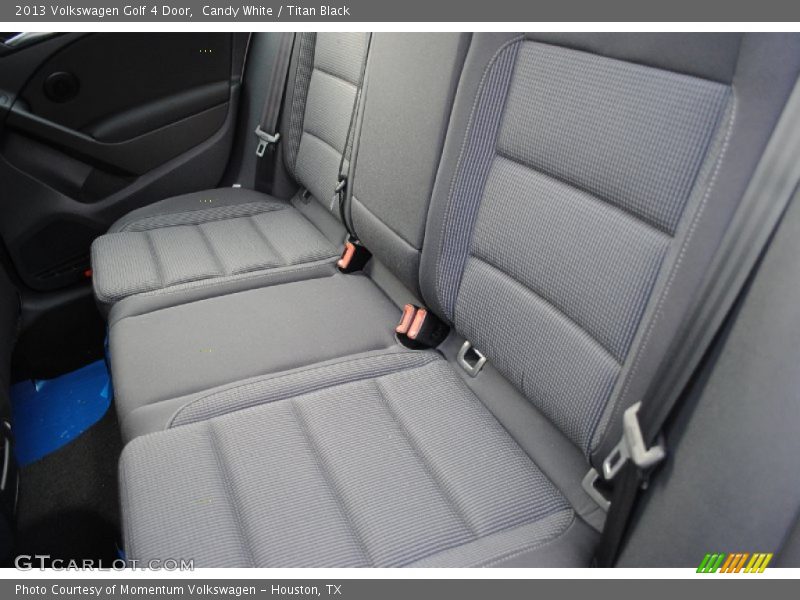 Candy White / Titan Black 2013 Volkswagen Golf 4 Door