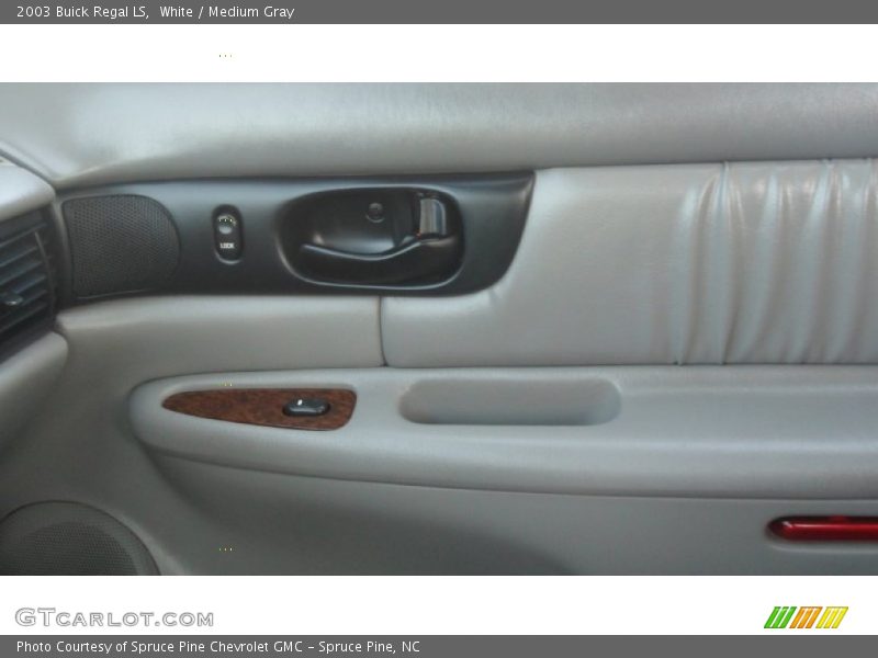 White / Medium Gray 2003 Buick Regal LS