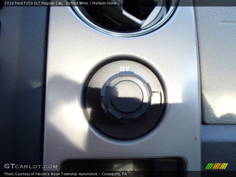 Oxford White / Medium Stone 2010 Ford F150 XLT Regular Cab