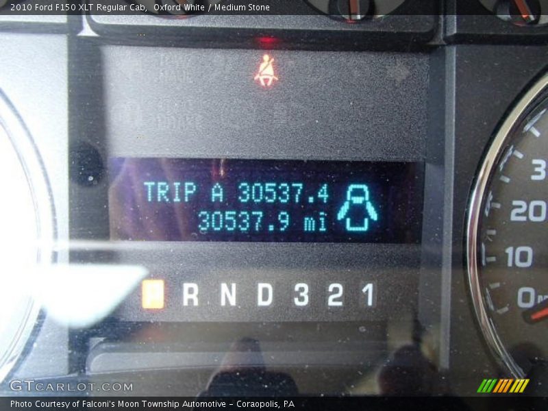 Oxford White / Medium Stone 2010 Ford F150 XLT Regular Cab