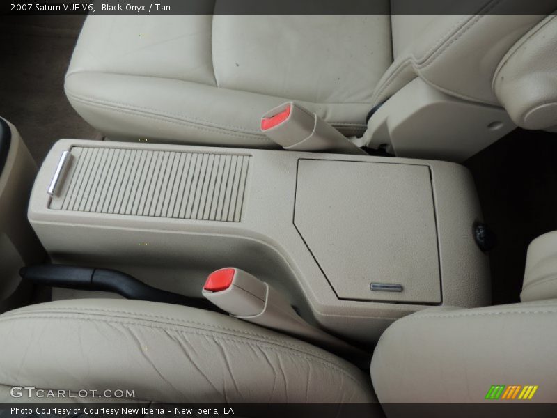 Black Onyx / Tan 2007 Saturn VUE V6