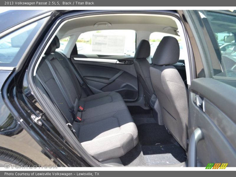 Black / Titan Black 2013 Volkswagen Passat 2.5L S
