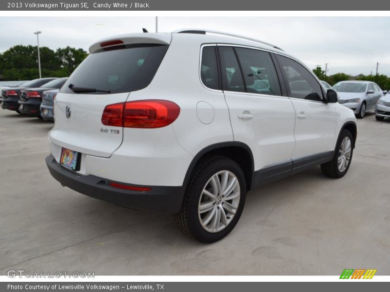 Candy White / Black 2013 Volkswagen Tiguan SE