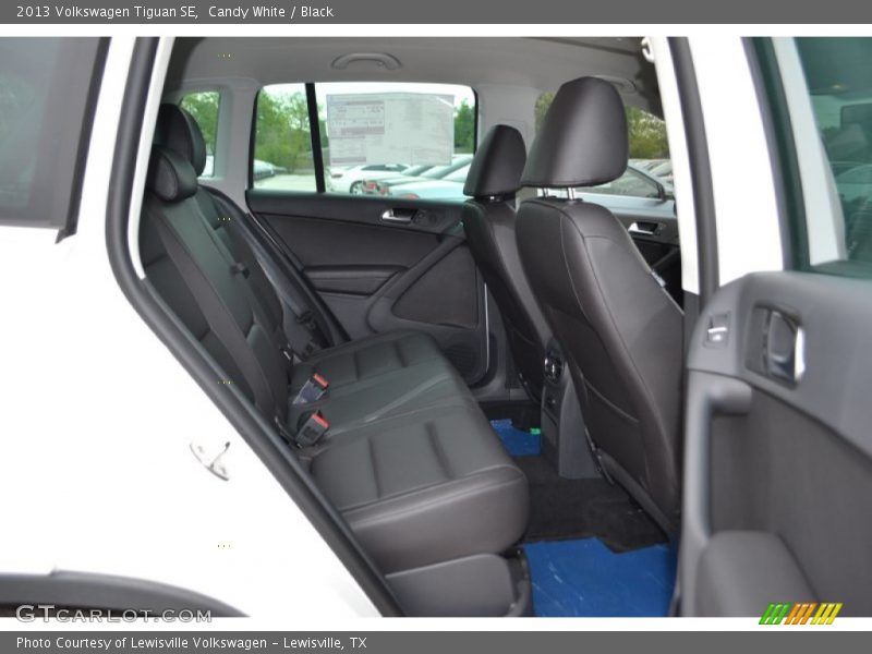 Candy White / Black 2013 Volkswagen Tiguan SE