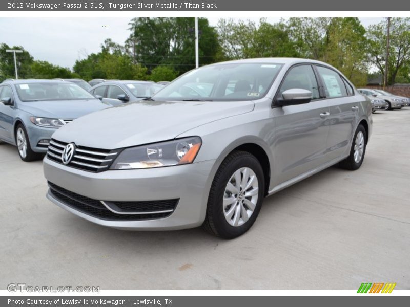 Front 3/4 View of 2013 Passat 2.5L S