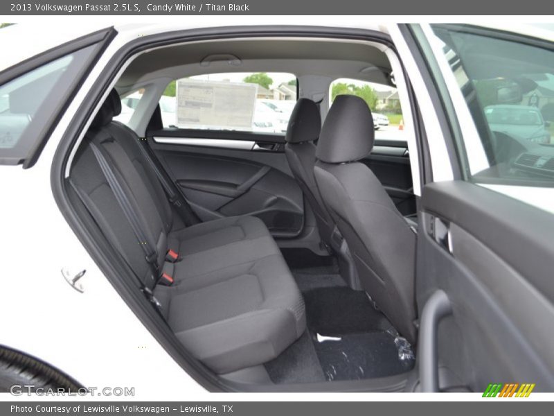 Candy White / Titan Black 2013 Volkswagen Passat 2.5L S