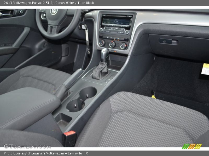 Candy White / Titan Black 2013 Volkswagen Passat 2.5L S