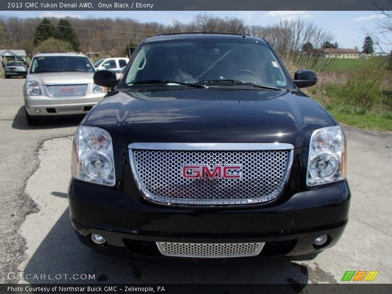 Onyx Black / Ebony 2013 GMC Yukon Denali AWD