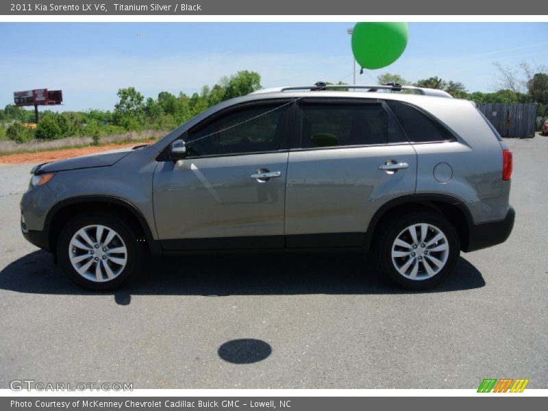 Titanium Silver / Black 2011 Kia Sorento LX V6