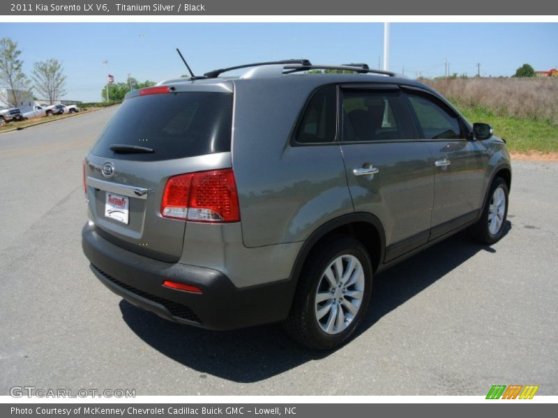 Titanium Silver / Black 2011 Kia Sorento LX V6