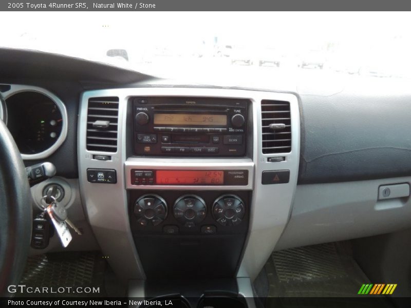 Natural White / Stone 2005 Toyota 4Runner SR5