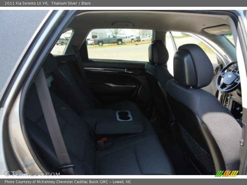 Titanium Silver / Black 2011 Kia Sorento LX V6