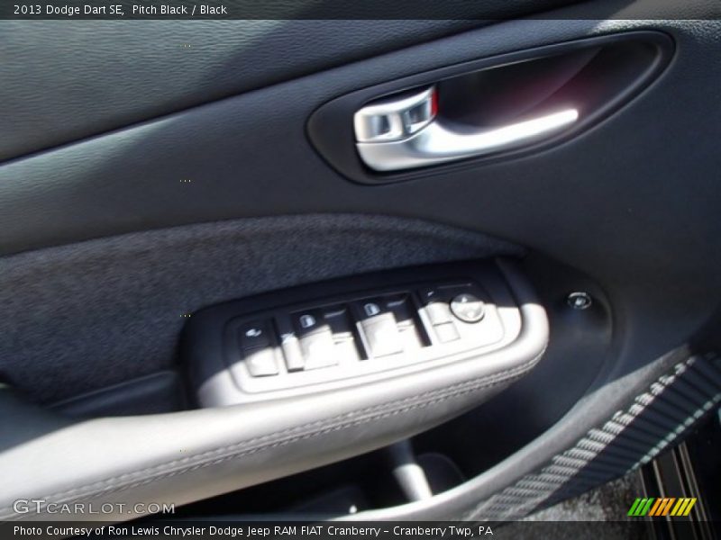 Pitch Black / Black 2013 Dodge Dart SE