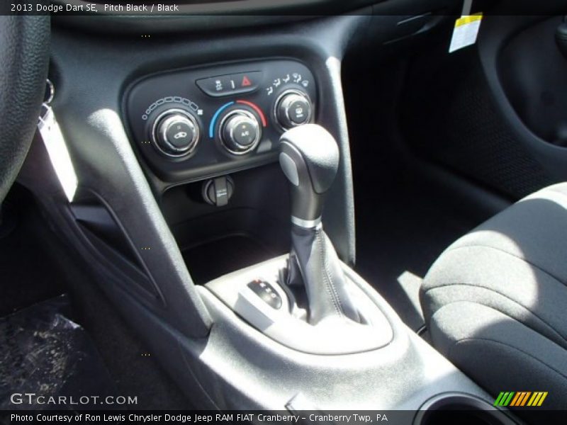 Pitch Black / Black 2013 Dodge Dart SE