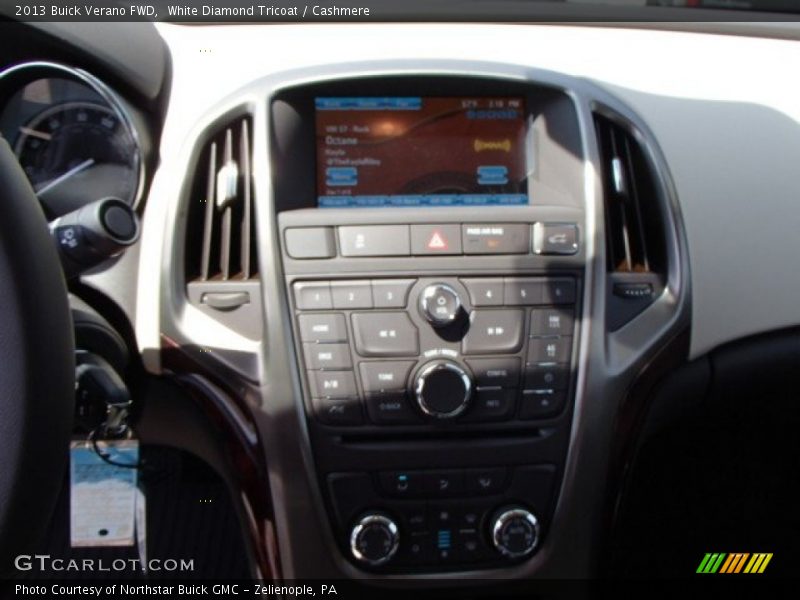 White Diamond Tricoat / Cashmere 2013 Buick Verano FWD
