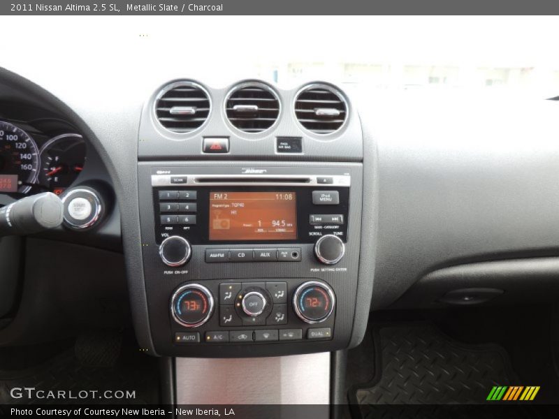 Controls of 2011 Altima 2.5 SL