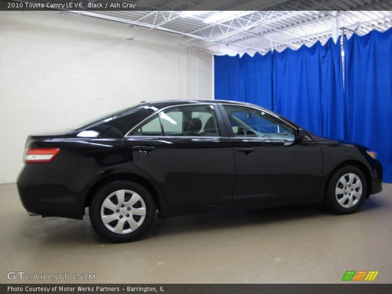 Black / Ash Gray 2010 Toyota Camry LE V6