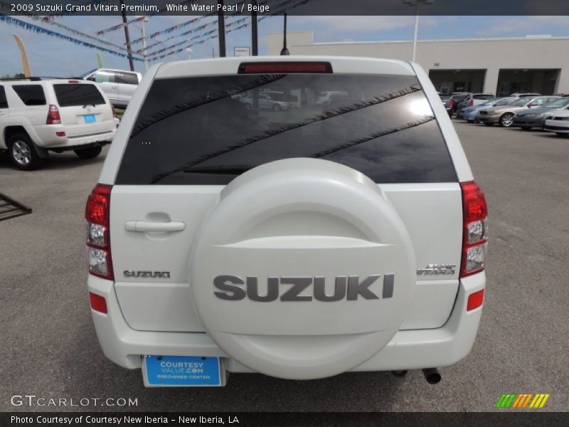 White Water Pearl / Beige 2009 Suzuki Grand Vitara Premium