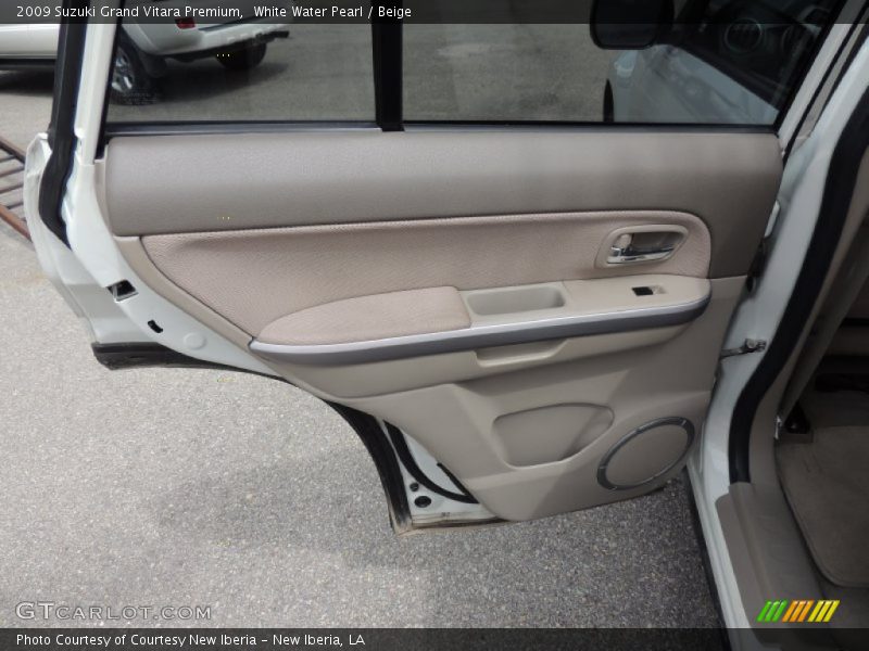 White Water Pearl / Beige 2009 Suzuki Grand Vitara Premium